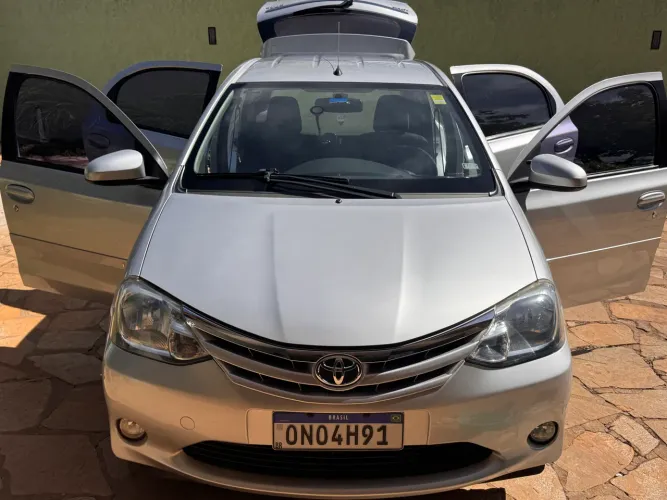 Toyota Etios XLS 1.5 Flex 16V 5P Mec. 2014