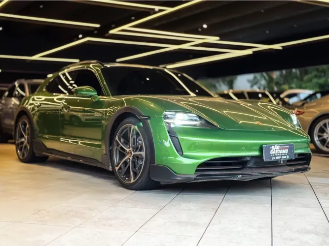Porsche Taycan 2021