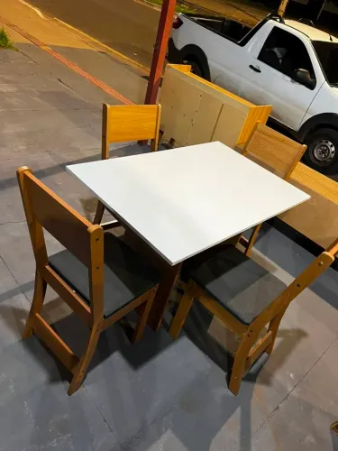 Jogo de mesa nova a pronta entrega