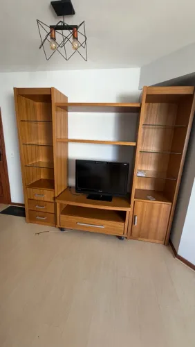 Estante com Rack móvel