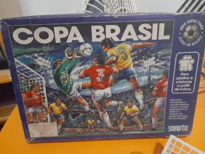 Jogo de Botão Sonata, Copa do Brasil, com 6 times, falta 2 botões, ler a descrição