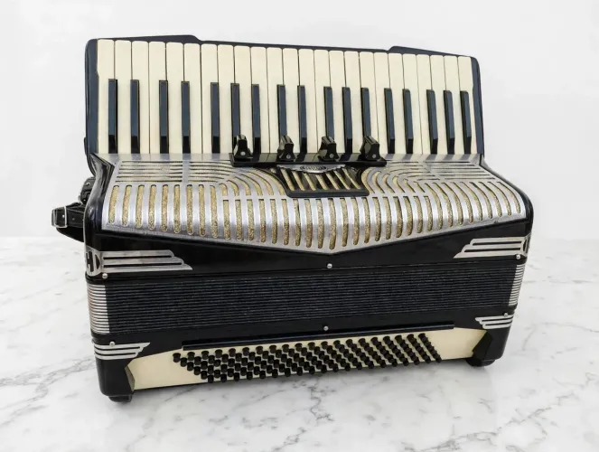 Acordeon Iório quarta de voz oitavado