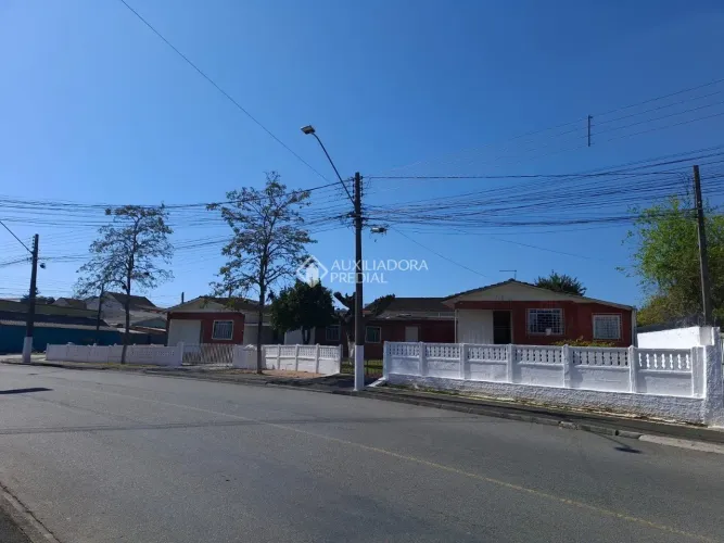 Terreno ZR3 de Esquina no Capão Raso - Excelente Potencial Construtivo