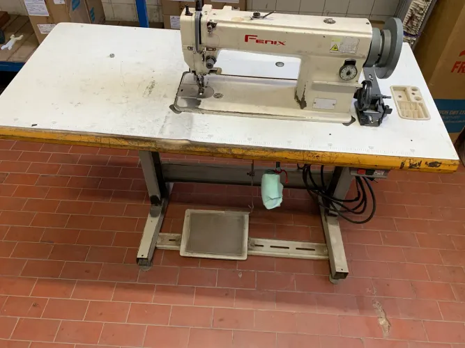 Máquina de Costura Baixou o Preço