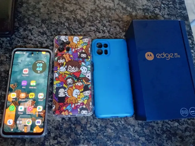 Motorola Top Edge 20 com caixa