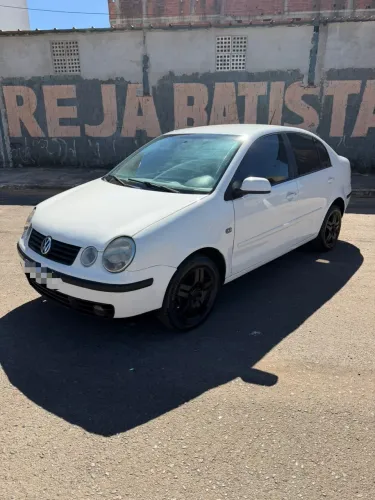 Volkswagen Polo Sed./sed. Comf. 2.0/2.0 Flex 8V 4P 2005