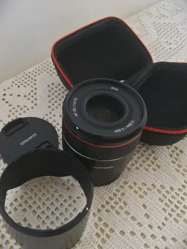 Lente samyang 35mm f1.8 AF para Sony emount