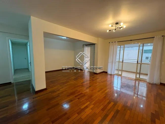 Apartamento com 3 suítes, 5 banheiros ao total para Locação, 160m² por R$7.826,00