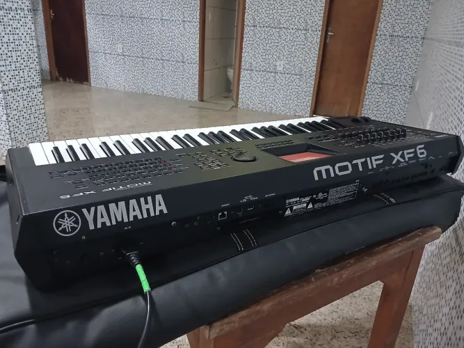 Yamaha motif xf6