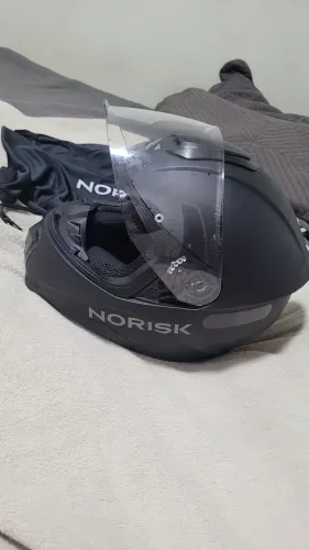 Capacete norsik