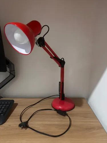 Luminatti Luminária de Mesa Articulável - Vermelha