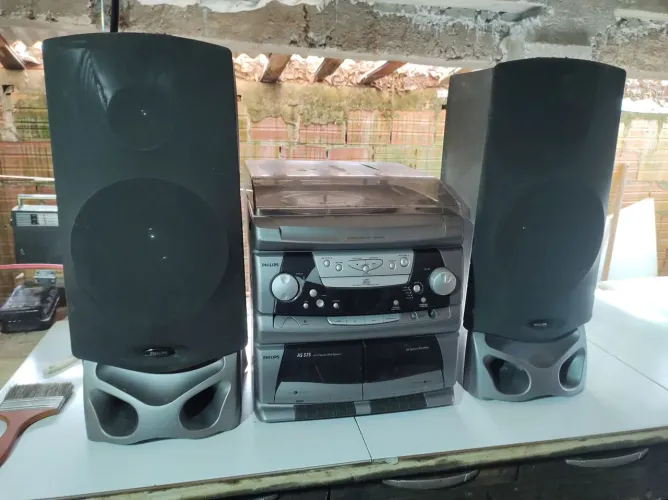 3 em 1 Philips funciona somente o rádio caixas casadas originais