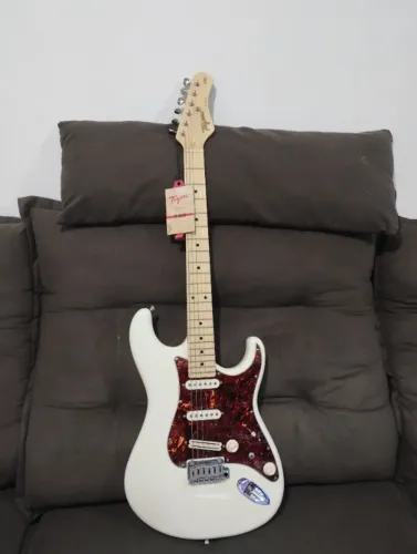 Guitarra tagima t805