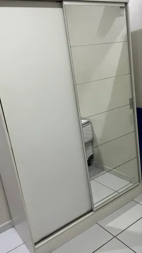 Guarda Roupa com espelho