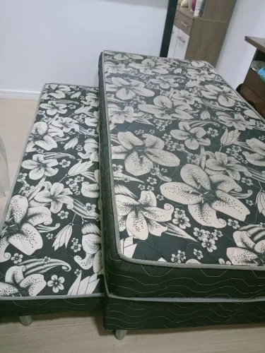 Cama Box De solteiro Com cama Auxiliar.