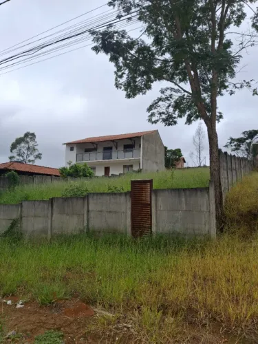 Terreno no Bairro do campo .360 metros quadrados , murado. Em Barbacena
