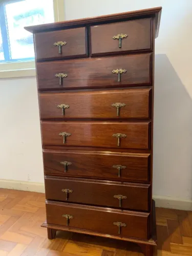 Cômoda alta (Chiffonier)
