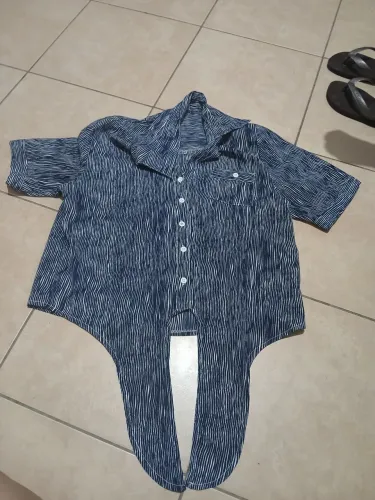 Vende-se blusinha com amarração na frente