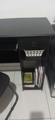 Mesa de estudos com cadeira 150,00