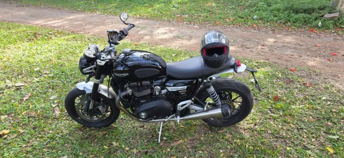 Triumph Speed Twin 1200 2023 Preta
