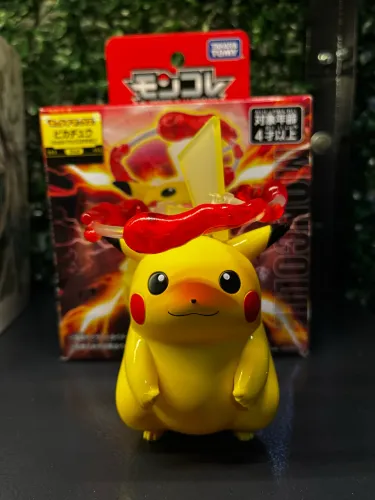 Pikachu Gigamax Takara Tommy