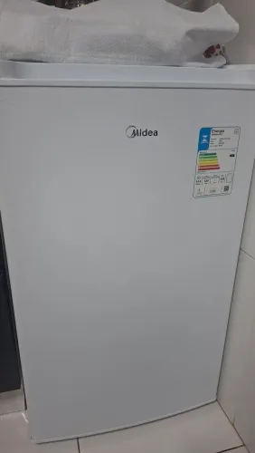 Frigobar novinho Mídia 122 litros