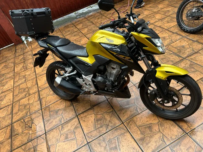 Honda CB300F twister 2023/único dono