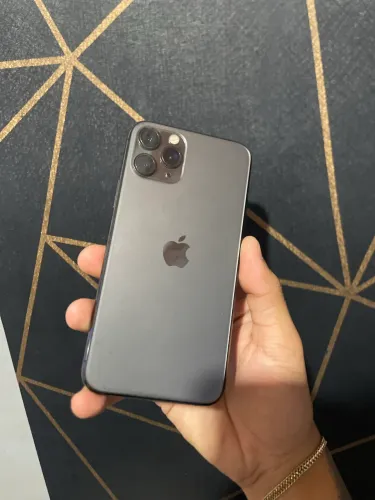 iPhone 11 Pro RETIRADA DE PEÇA 