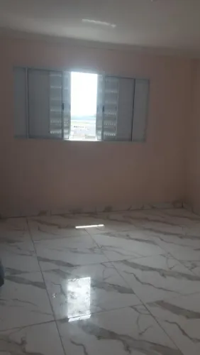 Não imobiliária .Troco 03 Casas e salão com renda. Guarulhos próximo estação Cecap