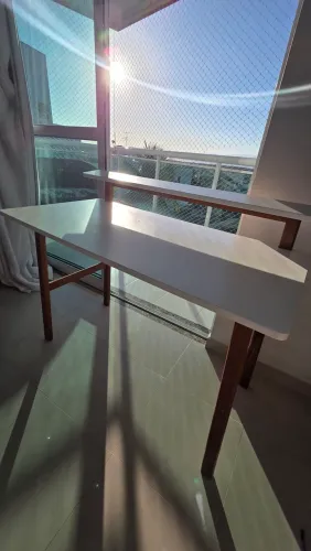 Mesa branco para estudos/trabalho