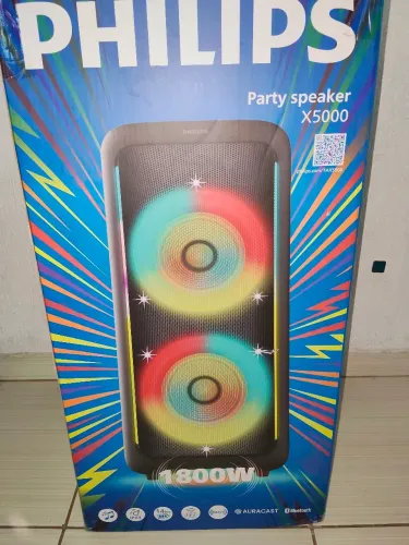 Caixa de som Philips nova