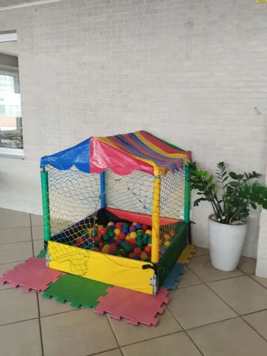 Alugo pula pula e piscina de bolinhas