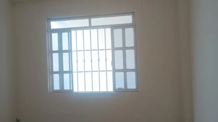 Vendo Janelas e Portas de Ferro em Excelente estado