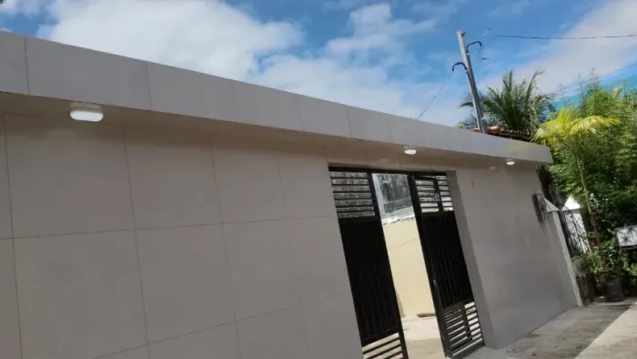 Imóvel com localização privilegiada 50 metros Av. Centenário