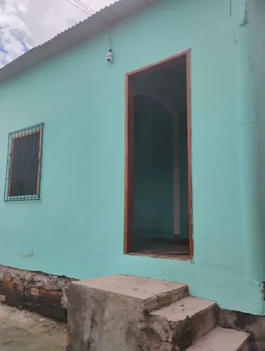 Vende se uma casa no bairro Braga Mendes