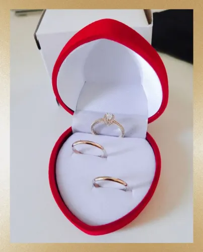 Lindas Alianças Trad. Boleadas 1mm Ouro18K Banho + Solitário. Promoção Somente Hoje!