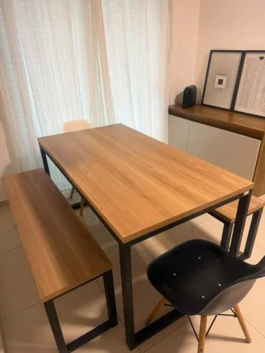 Mesa Industrial Nogueira 1,50m + 2 Bancos + 2 Cadeiras Eames