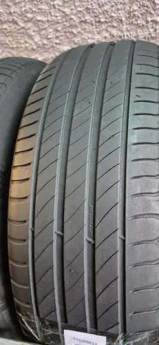 Jogo de pneu 215/60R17 Michelin meia vida