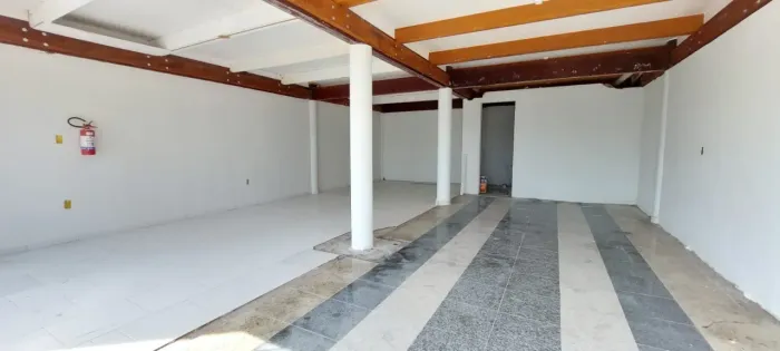 Salão Comercial em Bertioga para alugar na Praia de Guaratuba SP