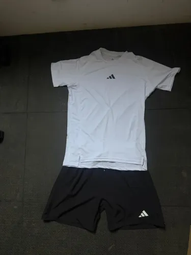 Roupa de academia masculina ADIDAS - Kit de performance academia