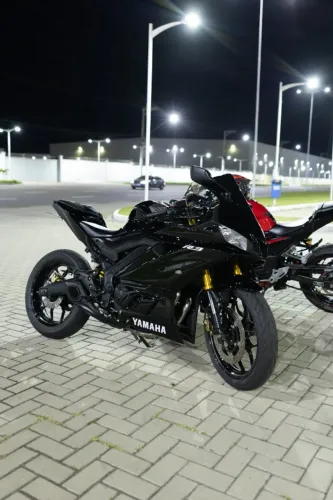 Yamaha YZF R-3 321 2023