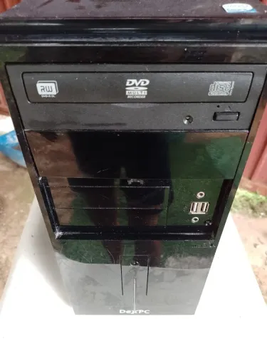 PC cpu core 2QUAD DESAPEGO 4gb DDR2 HD 250 Windows 10