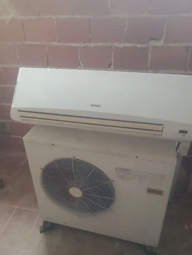 Vendo ar split 22 mil BTUs da marca Consul 2800 reais chama no WhatsApp *