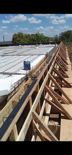 Carpintaria e ferragem em geral 