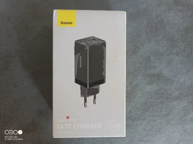 [LACRADO] Carregador Baseus GaN3 Pro 65W com uma porta USB-A e 2 portas USB-C