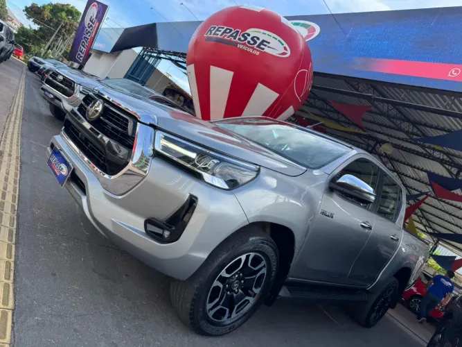 Toyota Hilux CD SRX Limited 4X4 2.8 TDI Die.aut 2023
