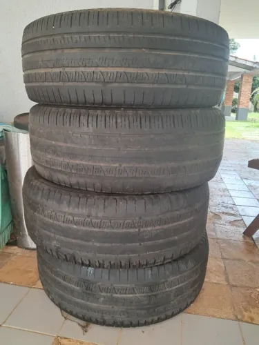 Pneu 255/60 R18