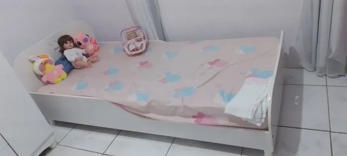 Cama infantil com colchão