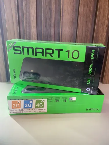 Celular infinix smart 10 novo LACRADO 