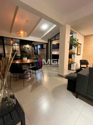 Sobrado à venda com 4 quartos - Condominio Reidencial Mont Pellier - Parque Amazônia